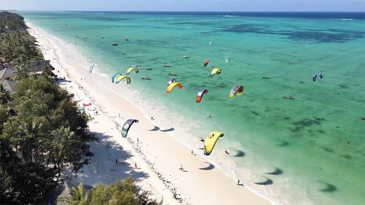 kite-surfing-lessons-in-zanzibar-kiteNsurf-1